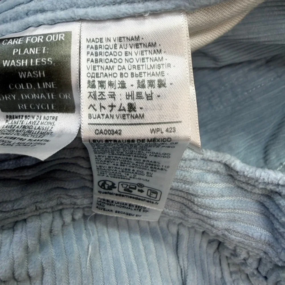 Levi's 559 Elephant Corduroy Pants Mens 32x31 Relaxed Straight Light Blue Cotton